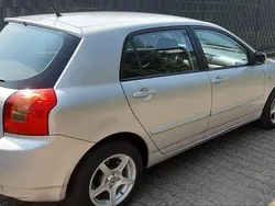 Silber Gebraucht 2003 Toyota Corolla Limousine | 5.000 € (Teuer)