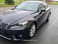 Schwarz Gebraucht 2014 Lexus IS300h Luxury Line Limousine | 15.400 € (Fairer Preis)