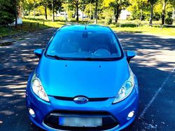 Blau Gebraucht 2009 Ford Focus Kleinwagen | 2.800 €