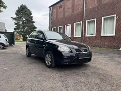 Schwarz Gebraucht 2010 Kia Rio 2 Limousine | 1.690 € (Teuer)