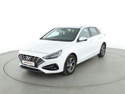 Weiß Gebraucht 2020 Hyundai i30 Pure Limousine | 13.560 € (Superpreis)
