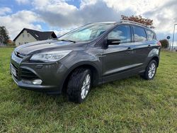 Schwarz Gebraucht 2015 Ford Kuga SYNC Edition SUV | 9.500 € (Fairer Preis)
