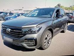 Siliziumgrau metallic Gebraucht 2022 VW Touareg R SUV | 59.830 € (Fairer Preis)