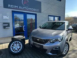 Grau Gebraucht 2017 Peugeot 3008 Active SUV | 12.850 € (Fairer Preis)