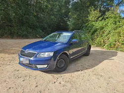 Blau Gebraucht 2015 Skoda Octavia Active Kombi | 5.999 € (Superpreis)