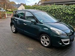 Grün Gebraucht 2010 Renault Mégane III Van / Kleinbus | 3.600 € (Etwas zu teuer)
