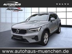 Vapour grey / (metallic) Gebraucht 2023 Volvo XC40 Core SUV | 28.990 € (Guter Preis)