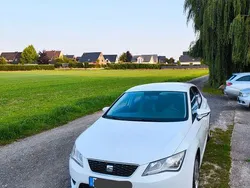 Weiß Gebraucht 2014 Seat Leon Reference Limousine | 7.900 € (Etwas zu teuer)