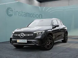 Grau Gebraucht 2024 Mercedes GLC200 SUV | 56.849 € (Teuer)