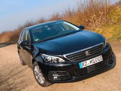 Schwarz Gebraucht 2021 Peugeot 308 Allure Kombi | 15.600 € (Fairer Preis)