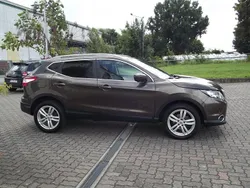 Bronze Gebraucht 2016 Nissan Qashqai Tekna SUV | 13.900 € (Fairer Preis)