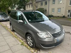 Grau Gebraucht 2008 VW Touran Van / Kleinbus | 5.299 € (Teuer)