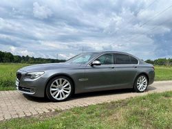 Silber Gebraucht 2012 BMW 740 Performance Limousine | 15.999 € (Fairer Preis)