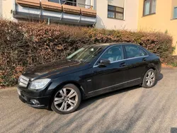 Schwarz Gebraucht 2011 Mercedes 200 Limousine | 11.500 €