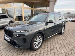Grau Gebraucht 2024 BMW X7 M Sport SUV | 83.840 € (Superpreis)