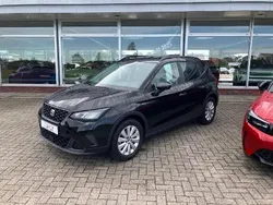 Mitternachtsschwarz Gebraucht 2024 Seat Arona Style SUV | 20.490 € (Fairer Preis)