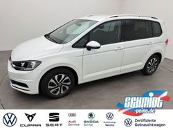 Weiß Gebraucht 2023 VW Touran Comfortline Van / Kleinbus | 32.900 € (Etwas zu teuer)