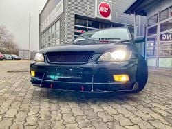 Schwarz Gebraucht 2002 Lexus IS300 Executive Line Kombi | 7.590 €