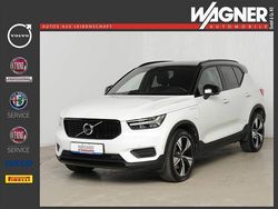 Weiß Gebraucht 2022 Volvo XC40 R-Design SUV | 33.830 € (Fairer Preis)
