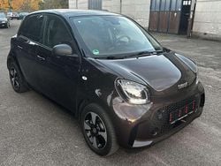 Braun schwarz Gebraucht 2021 Smart ForFour Electric Drive Kleinwagen | 11.000 € (Etwas zu teuer)