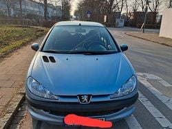Grün Gebraucht 2005 Peugeot 206 Filou Limousine | 1.000 € (Superpreis)