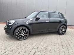 Schwarz Gebraucht 2017 Mini Cooper SD Countryman SUV | 15.999 € (Fairer Preis)