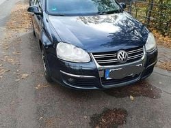 Blau Gebraucht 2006 VW Jetta Comfortline Limousine | 1.300 € (Fairer Preis)