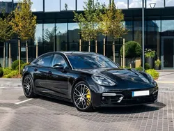 Schwarz Gebraucht 2021 Porsche Panamera Turbo S Limousine | 93.500 €