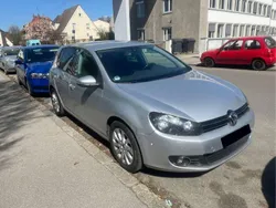 Silber Gebraucht 2009 VW Golf VI Comfortline Limousine | 7.850 € (Etwas zu teuer)