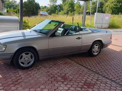 Silber Gebraucht 1994 Mercedes E220 Cabrio | 15.900 €