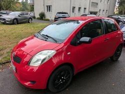 Rot Gebraucht 2008 Toyota Yaris Kleinwagen | 999 €
