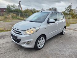 Grau Gebraucht 2012 Hyundai i10 Style Kleinwagen | 3.990 € (Fairer Preis)