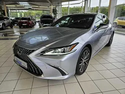 Iridiumsilber metallic Gebraucht 2024 Lexus ES300H Business Edition Limousine | 41.890 € (Guter Preis)
