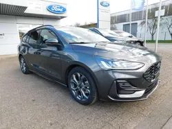 Grau Neu 2025 Ford Focus Titanium X Kombi | 26.980 € (Superpreis)