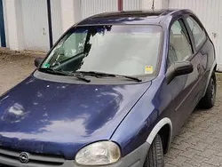 Blau Gebraucht 1996 Opel Corsa Swing Kleinwagen | 700 € (Guter Preis)