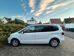 Weiß Gebraucht 2017 VW Sharan Van / Kleinbus | 25.000 € (Teuer)