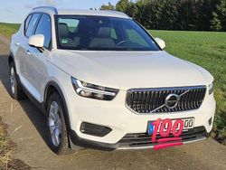Weiß Gebraucht 2018 Volvo XC40 Momentum SUV | 23.900 € (Guter Preis)