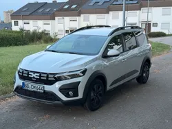 Weiß Gebraucht 2024 Dacia Jogger Expression Limousine | 20.552 € (Guter Preis)