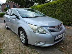 Grau Gebraucht 2009 Toyota Avensis Kombi | 3.400 € (Fairer Preis)
