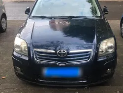 Blau Gebraucht 2007 Toyota Avensis Kombi | 3.500 €