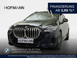 Saphirschwarz metallic Gebraucht 2024 BMW 220 Active Tourer M Sport Van / Kleinbus | 39.429 € (Teuer)