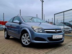 Silber Gebraucht 2005 Opel Astra GTC Basis Kleinwagen | 1.990 €