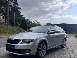 Grau Gebraucht 2017 Skoda Octavia Kombi | 7.990 € (Guter Preis)