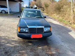 Andere farben Gebraucht 1987 Mercedes E200 Limousine | 10.900 €