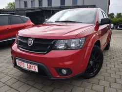 Rot Gebraucht 2015 Fiat Freemont Black Code SUV | 12.999 € (Fairer Preis)