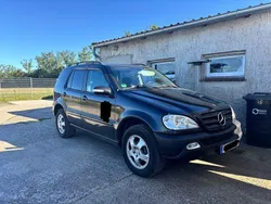 Schwarz Gebraucht 2004 Mercedes ML270 SUV | 7.999 €