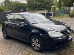 Schwarz Gebraucht 2005 VW Golf V Limousine | 1.600 € (Etwas zu teuer)