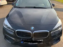 Schwarz Gebraucht 2016 BMW 218 Gran Tourer Sport Line Van / Kleinbus | 14.400 € (Guter Preis)