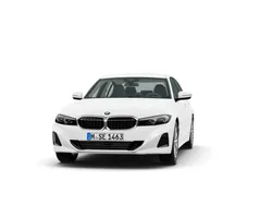 Weiß Gebraucht 2024 BMW 318 Shadowline Limousine | 33.980 € (Guter Preis)