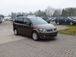 Braun Gebraucht 2011 VW Touran Style Van / Kleinbus | 5.900 € (Fairer Preis)